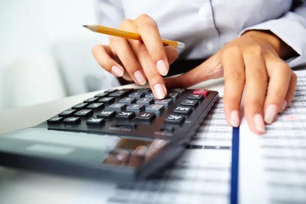 How to Predict Market Trends Using Economic Indicators